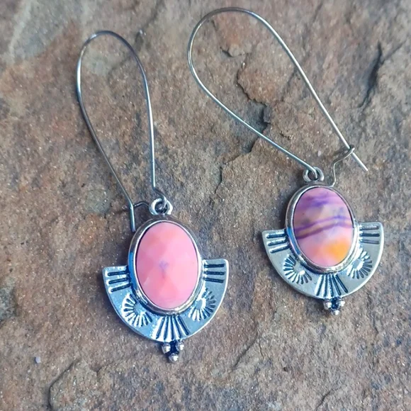 HOLIDAY SALE!! Faceted pink turquoise, silver plate,navajo ,earrings!So pretty?! - Picture 2 of 5